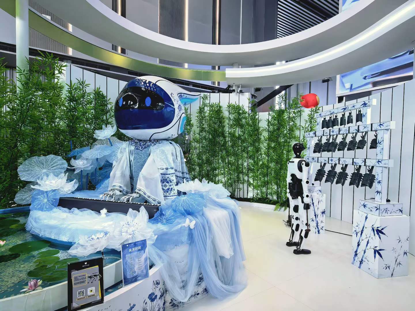 荷塘月色在2026世界机器人大会的展览现场